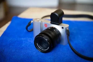 Leica T Typ 701 з об’єктивом Vario-Elmar T 18-56 — БУ, в хорошому стані